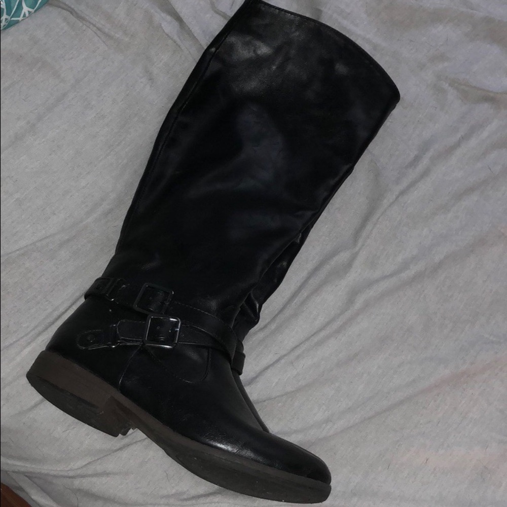 women’s black leather boots
